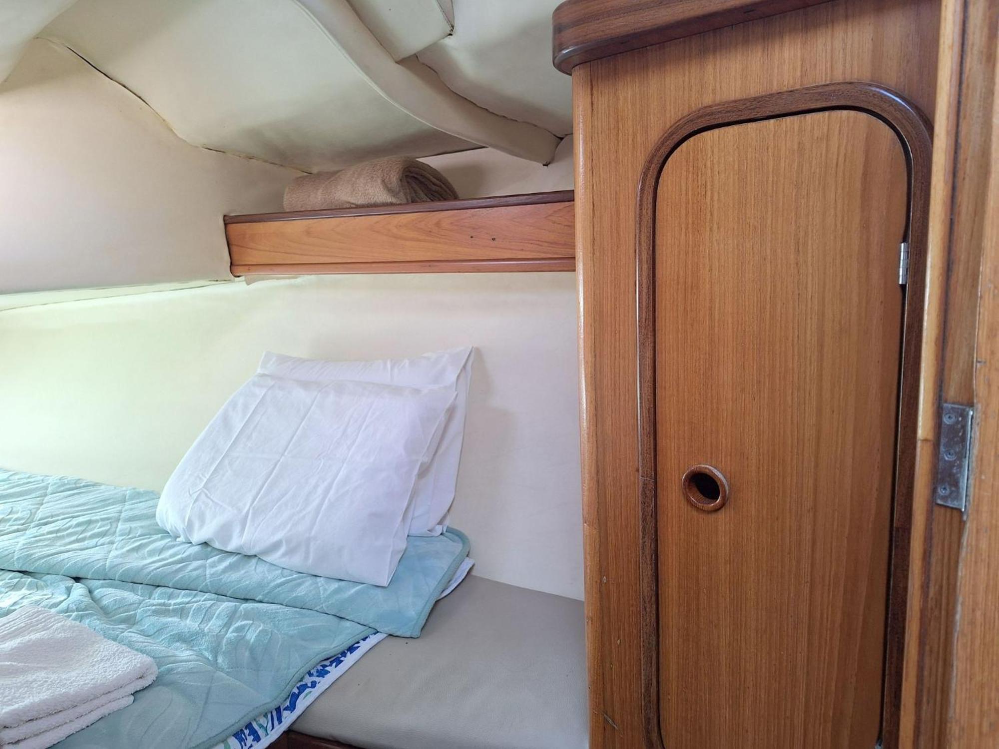 Appartamento Be Local - Sleep Aboard The Santa Maria Sailing Boat In Lisbona Esterno foto